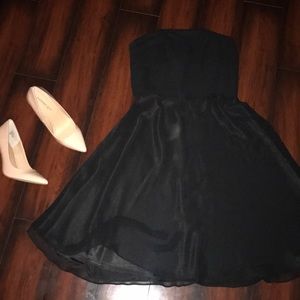 NWT Perfect Strapless Dress